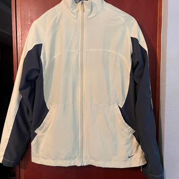 Nike Performance Golf Running Jacket Yellow & Gray lined Sz 8-10 Women’s - Picture 3 of 10